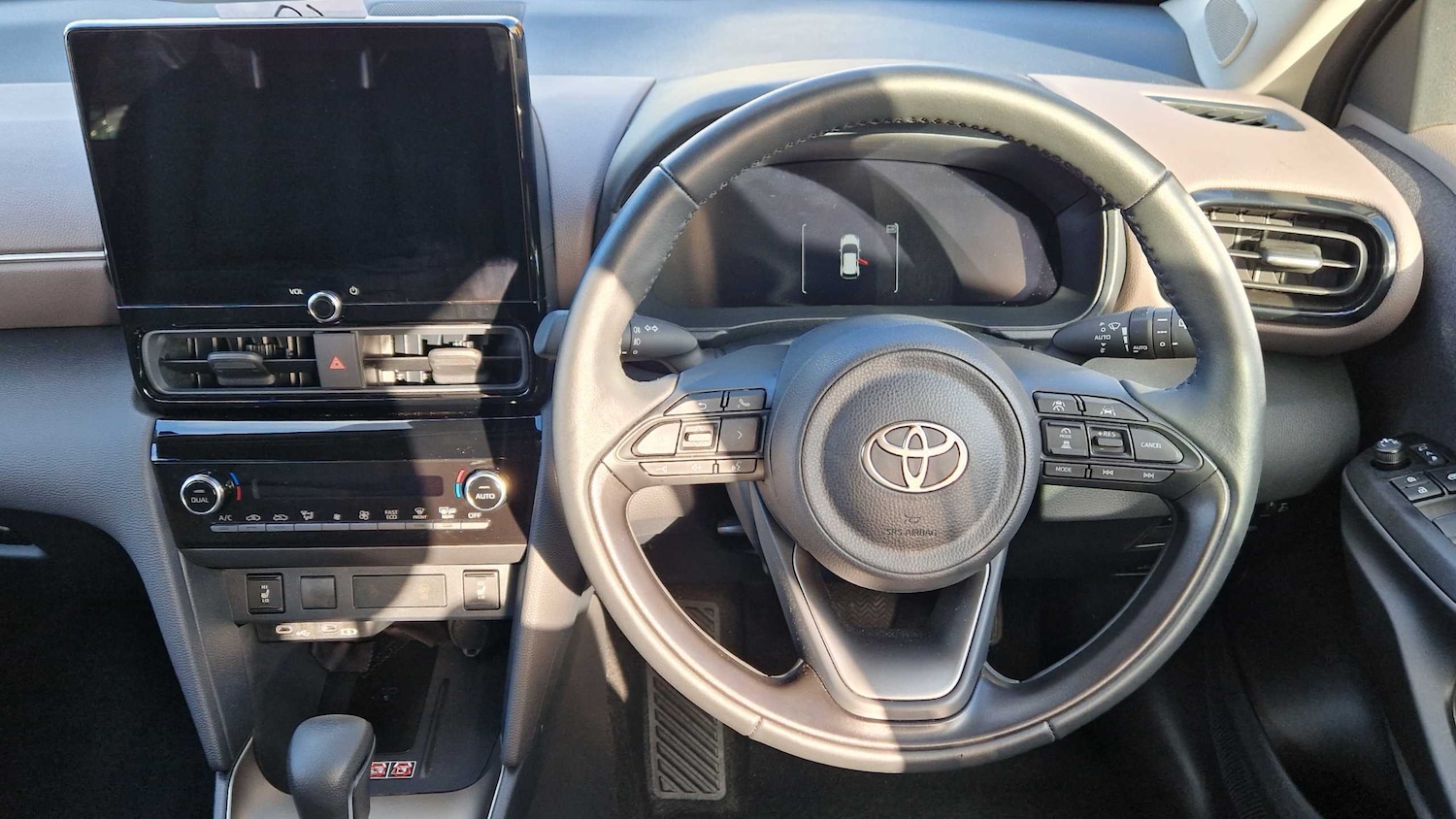 Used Toyota Yaris Cross 2024 for sale - 76524039: Photo 11