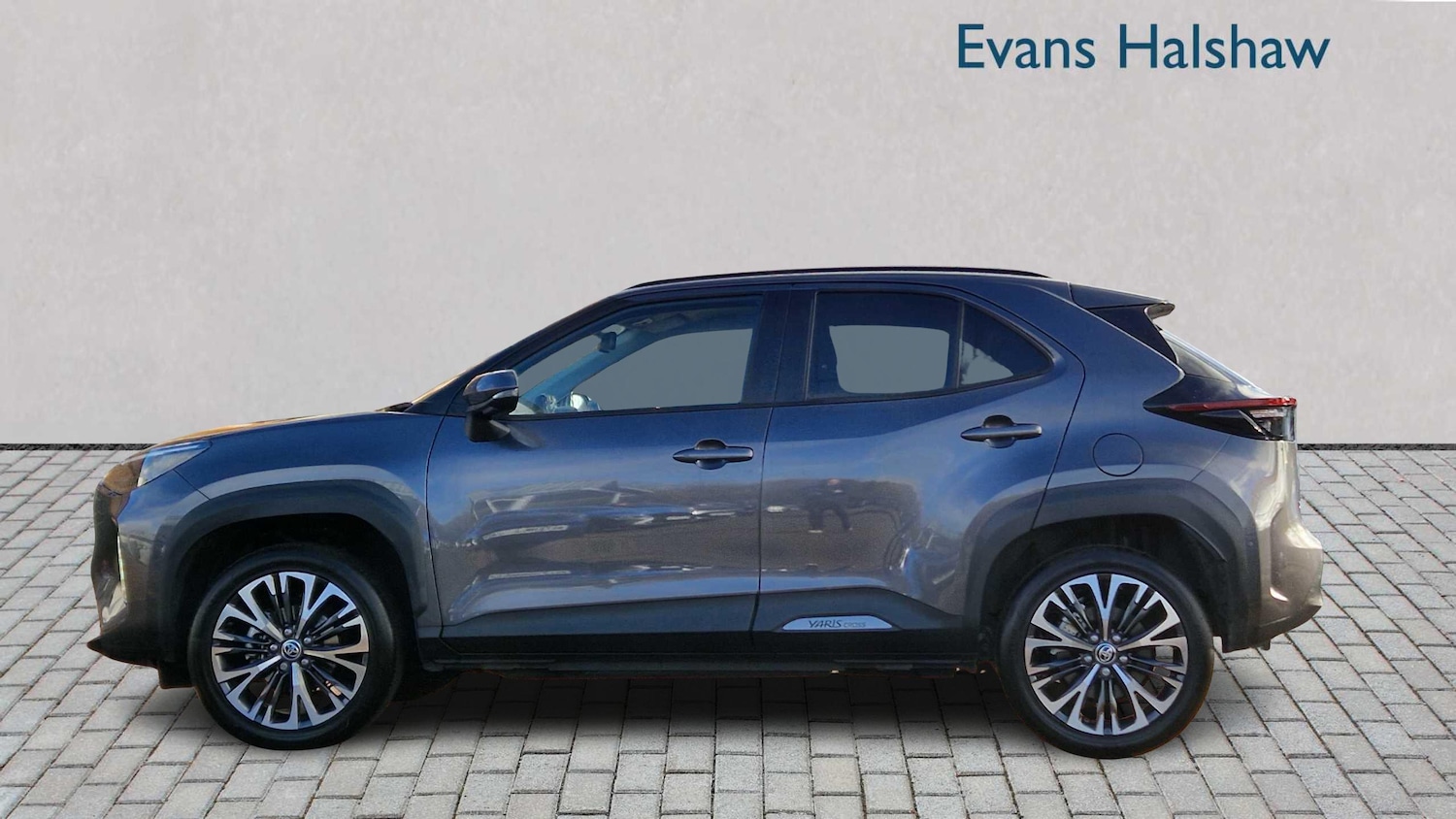 Used Toyota Yaris Cross 2024 for sale - 76524039: Photo 3