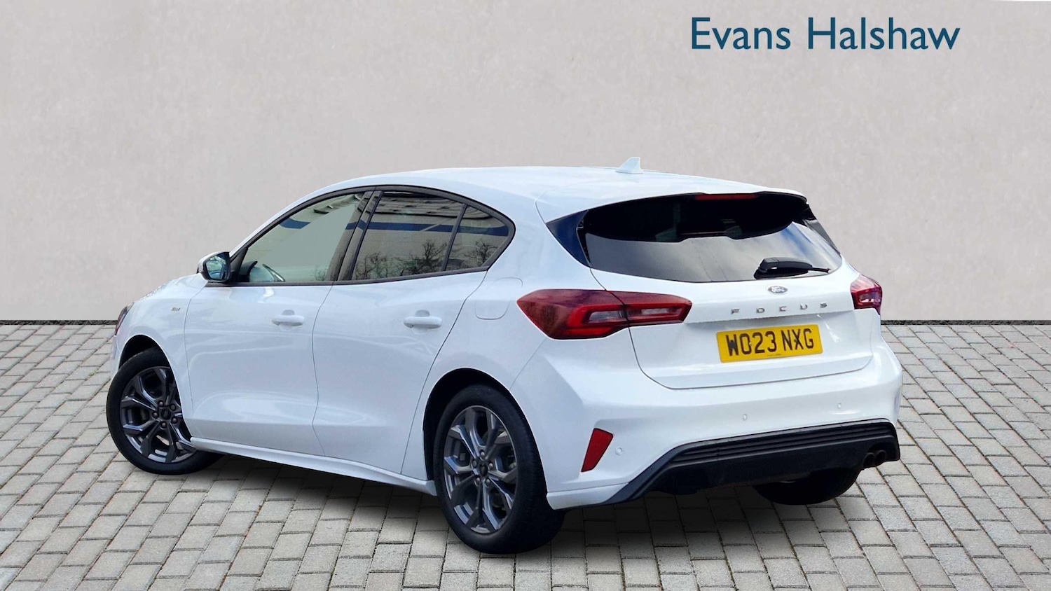 Used Ford Focus 2023 for sale - 76672902: Photo 3