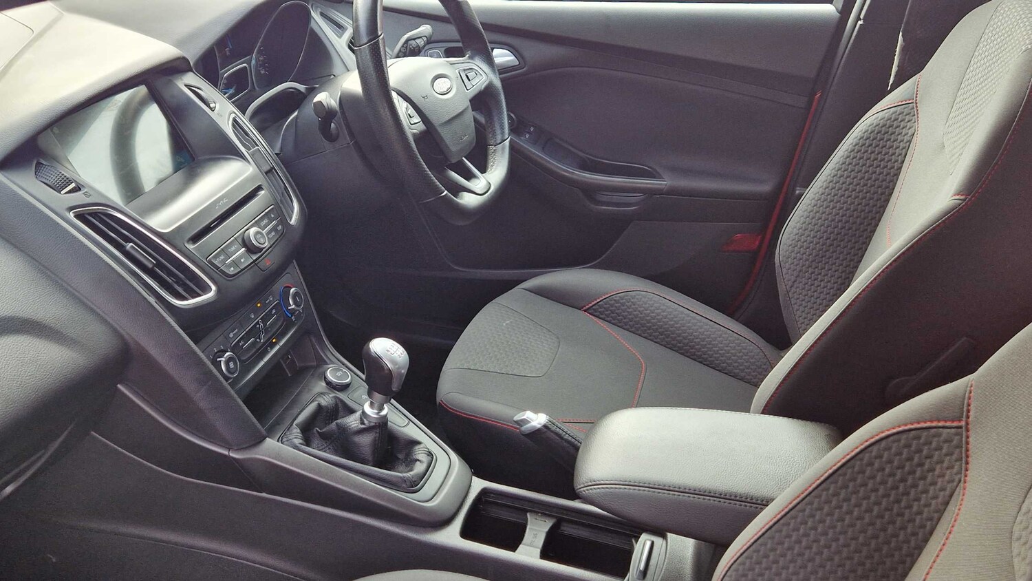 Used Ford Focus 2018 for sale - 78052067: Photo 14