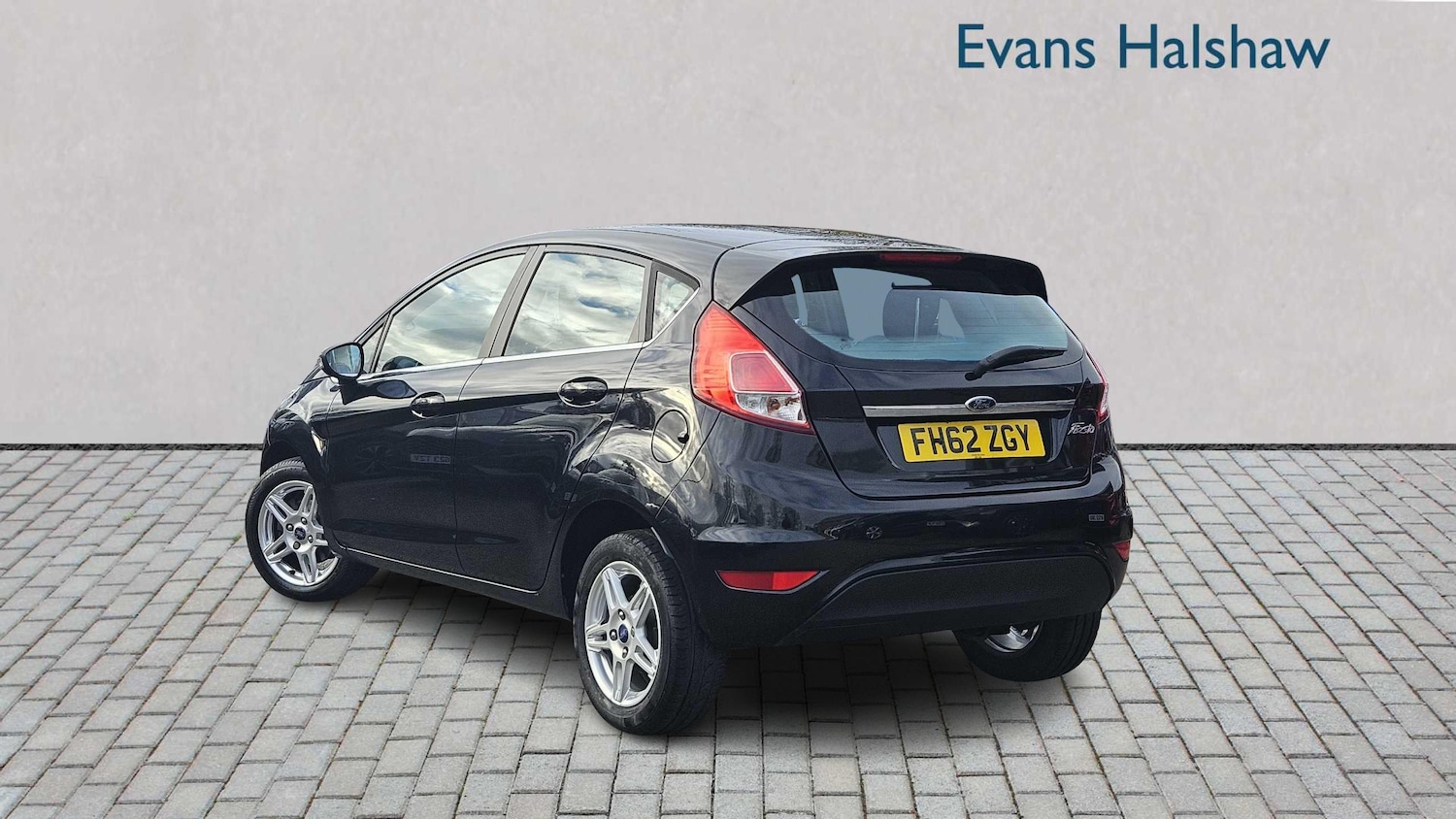 Used Ford Fiesta 2013 for sale - 76648933: Photo 3
