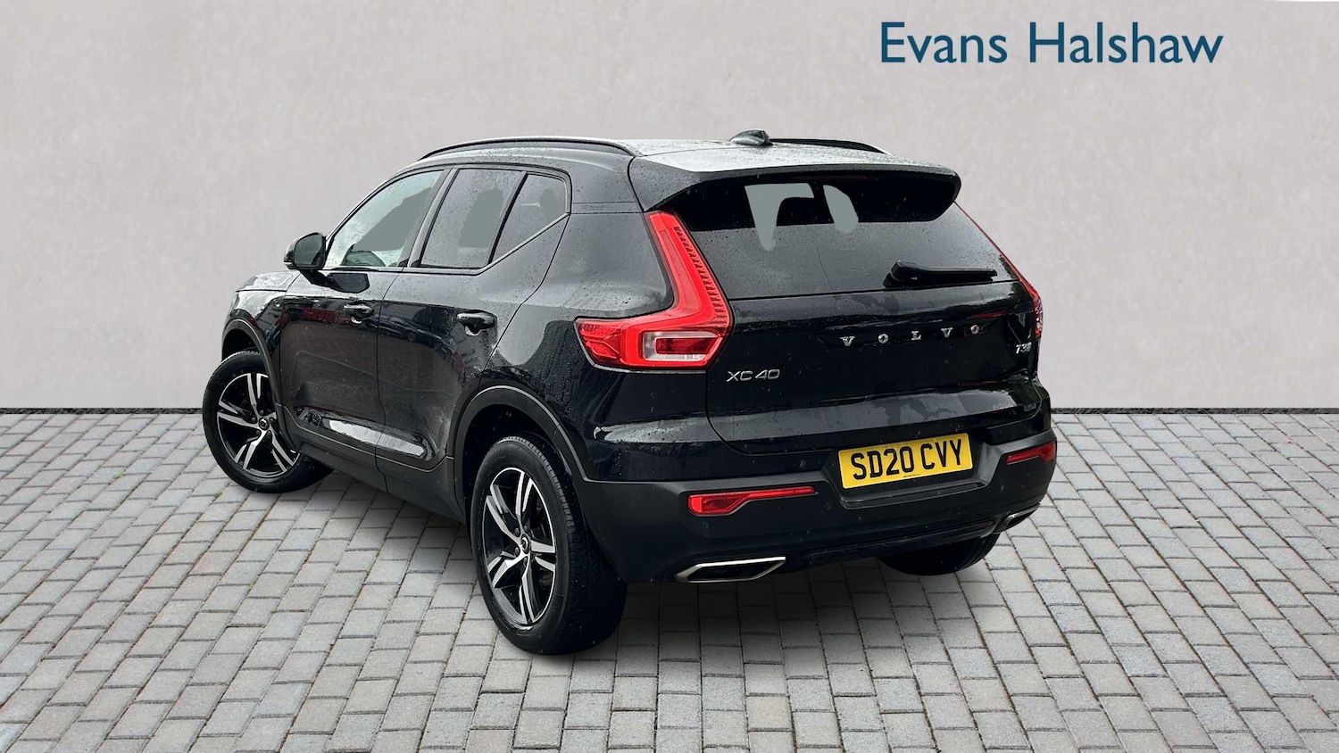 Used Volvo XC40 2020 for sale - 76075273: Photo 2