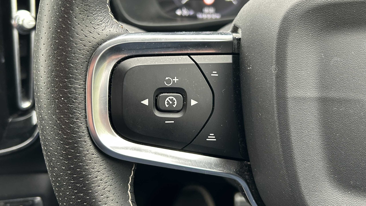 Used Volvo XC40 2020 for sale - 76075273: Photo 24