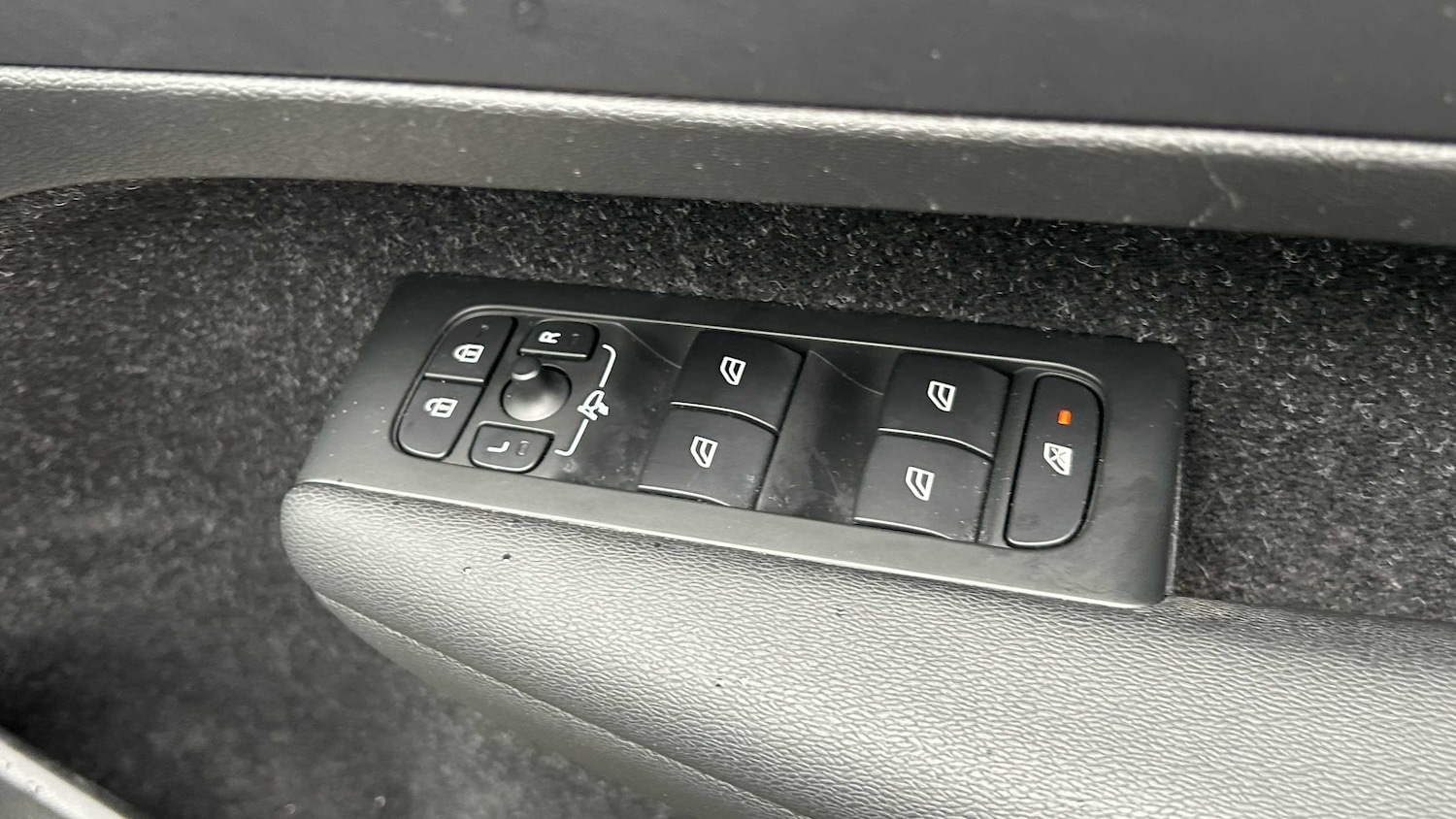 Used Volvo XC40 2020 for sale - 76075273: Photo 32