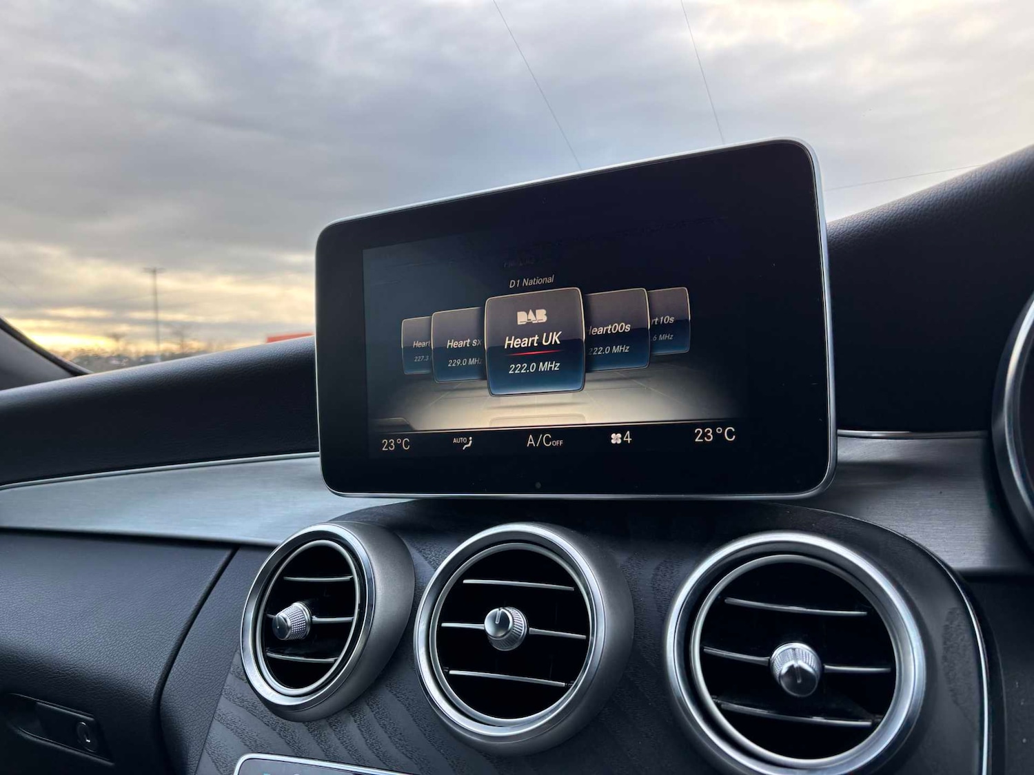 Used Mercedes-Benz C Class 2017 for sale - 77389922: Photo 34