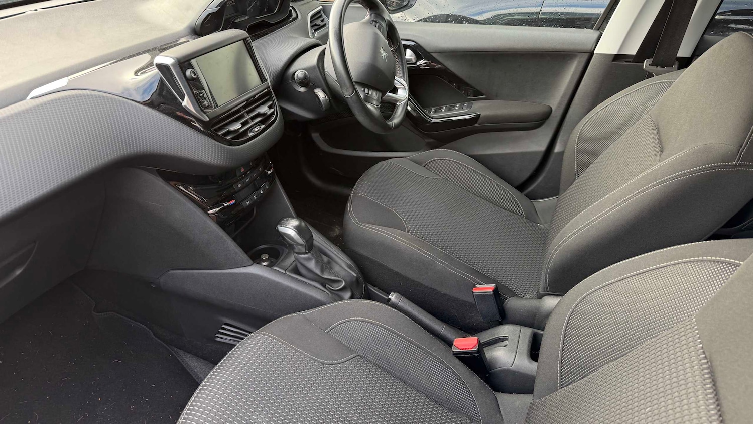 Used Peugeot 208 2019 for sale - 77164465: Photo 14