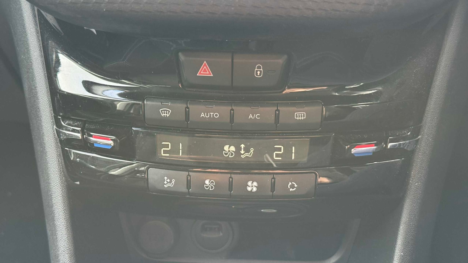 Used Peugeot 208 2019 for sale - 77164465: Photo 18