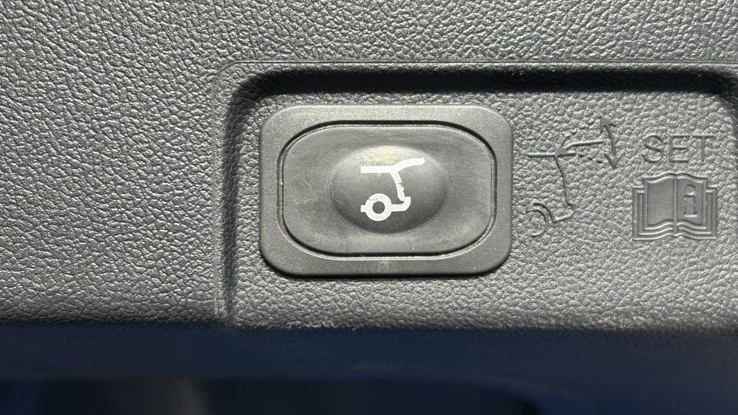 Vehicle 33