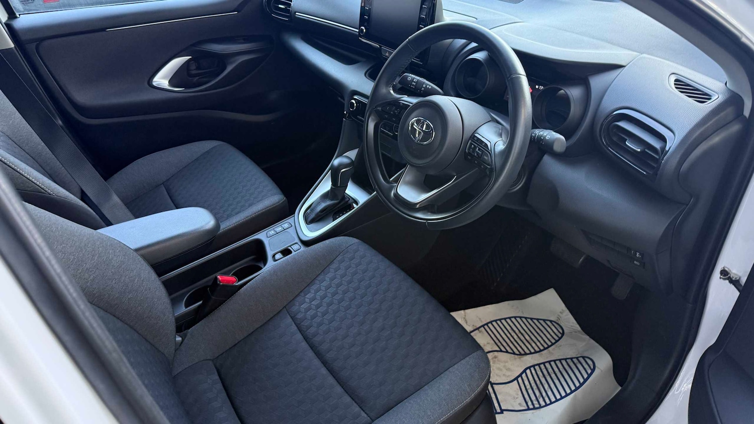 Used Toyota Yaris 2022 for sale - 77429194: Photo 14