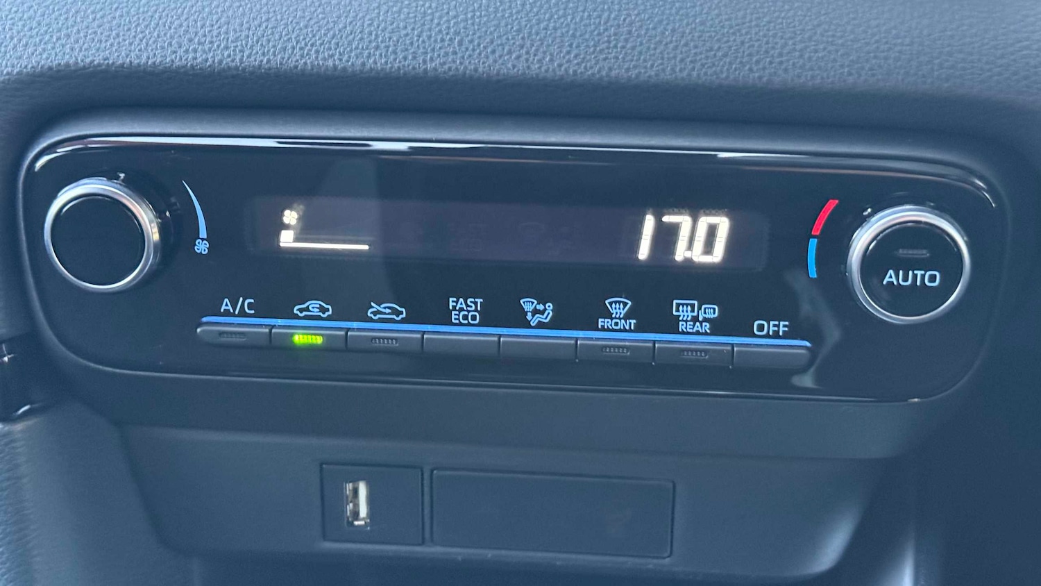 Used Toyota Yaris 2022 for sale - 77429194: Photo 17