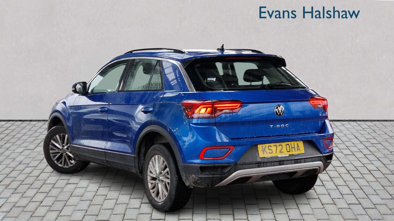 Used Volkswagen T-Roc 2023 for sale - 77194364: Photo 3