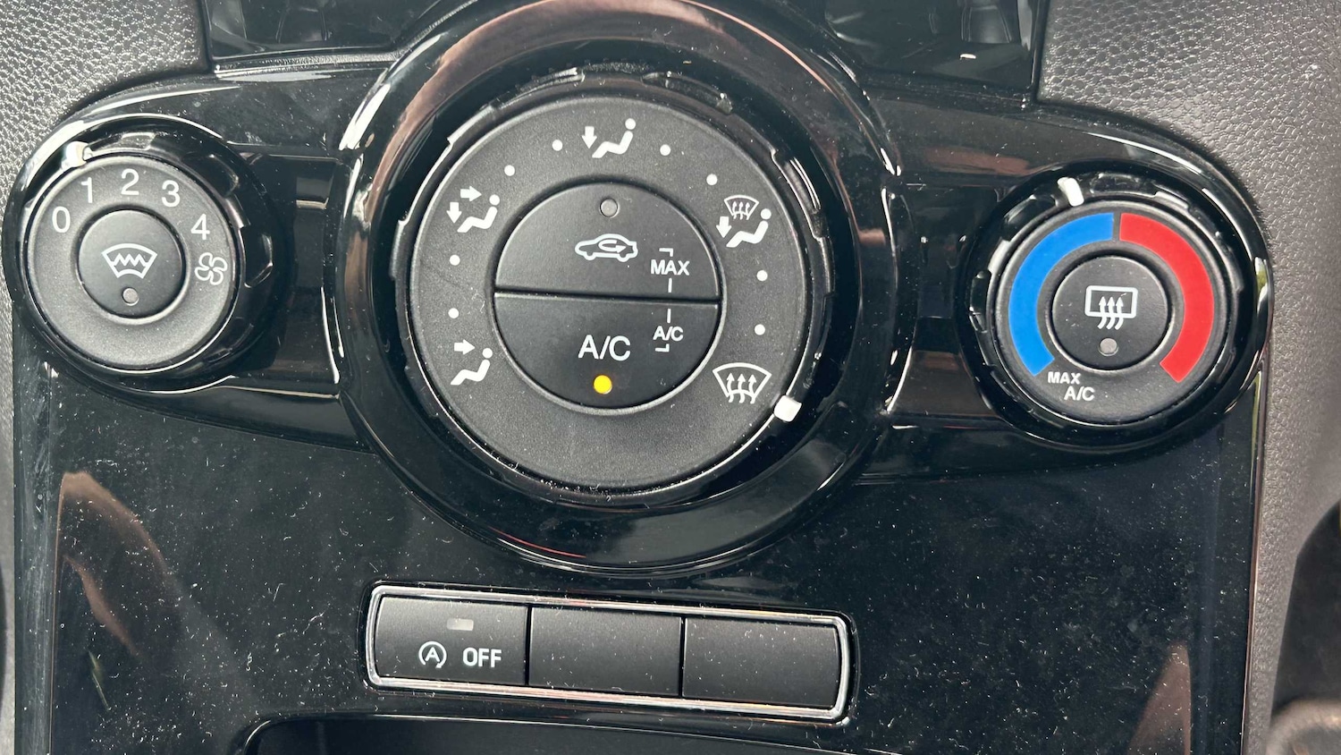 Used Ford Fiesta 2015 for sale - 76015903: Photo 10