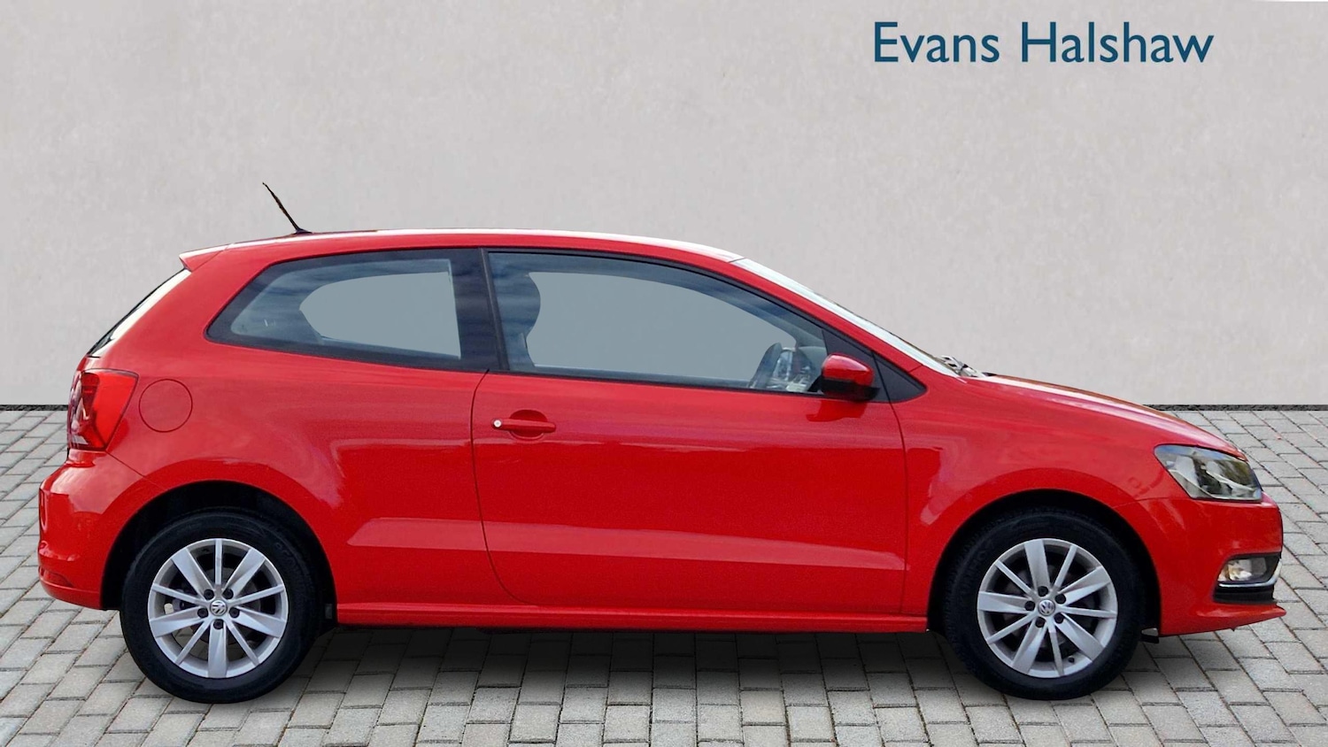 Used Volkswagen Polo 2015 for sale - 76636642: Photo 7