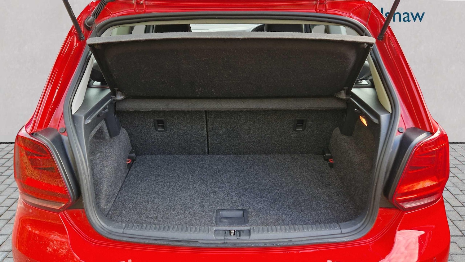 Used Volkswagen Polo 2015 for sale - 76636642: Photo 8