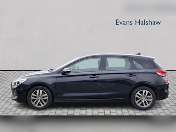 Used Hyundai i30 2017 for sale - 78024082: Photo