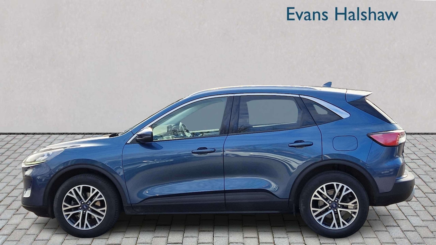 Used Ford Kuga 2023 for sale - 77899237: Photo 4