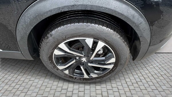 Used Peugeot 2008 2022 for sale - 76230420: Photo 9