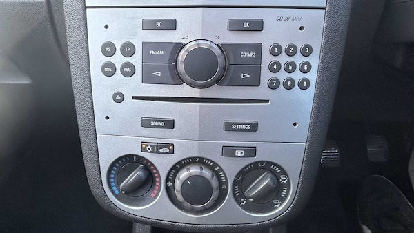 Used Vauxhall Corsa 2012 for sale - 76170002: Photo 10