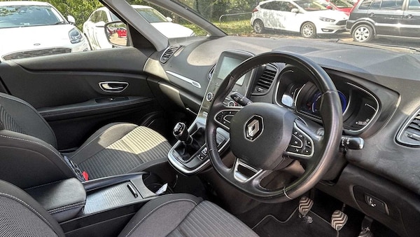 Used Renault Grand Scenic 2020 for sale - 76025731: Photo 13
