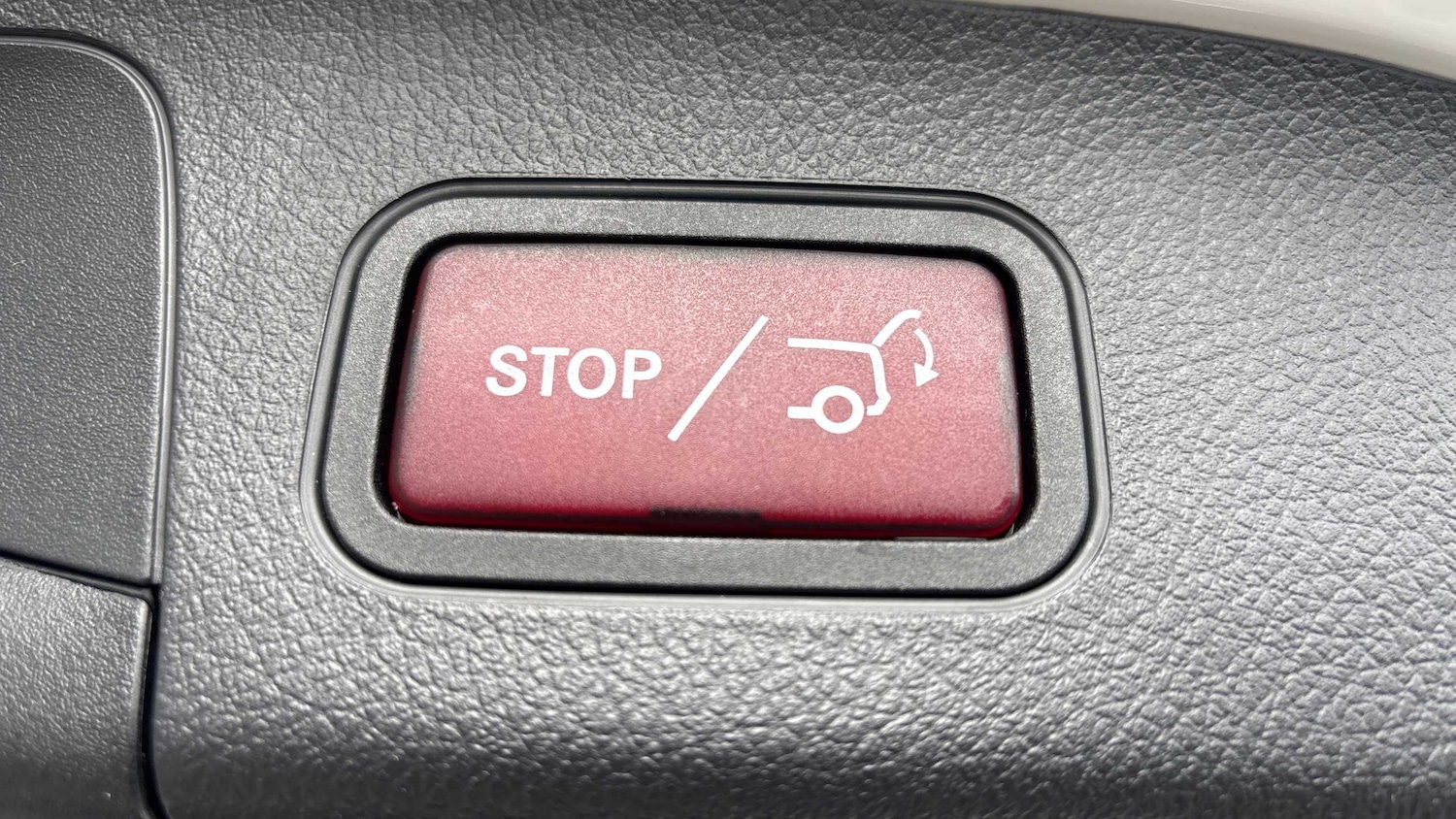 Used Mercedes-Benz GLA 2023 for sale - 77147351: Photo 14