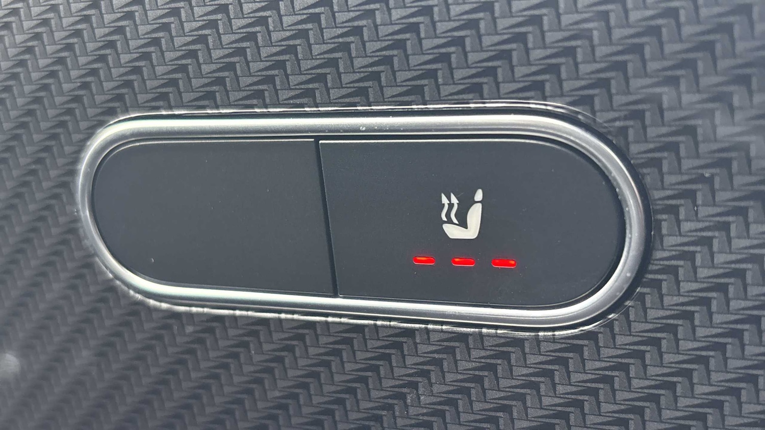 Used Mercedes-Benz GLA 2023 for sale - 77147351: Photo 29