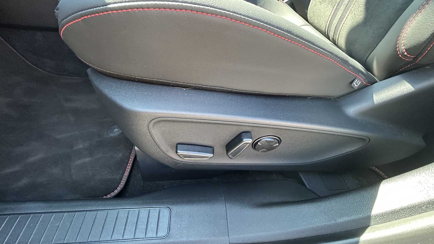 Used Ford Kuga 2025 for sale - 76875757: Photo 31