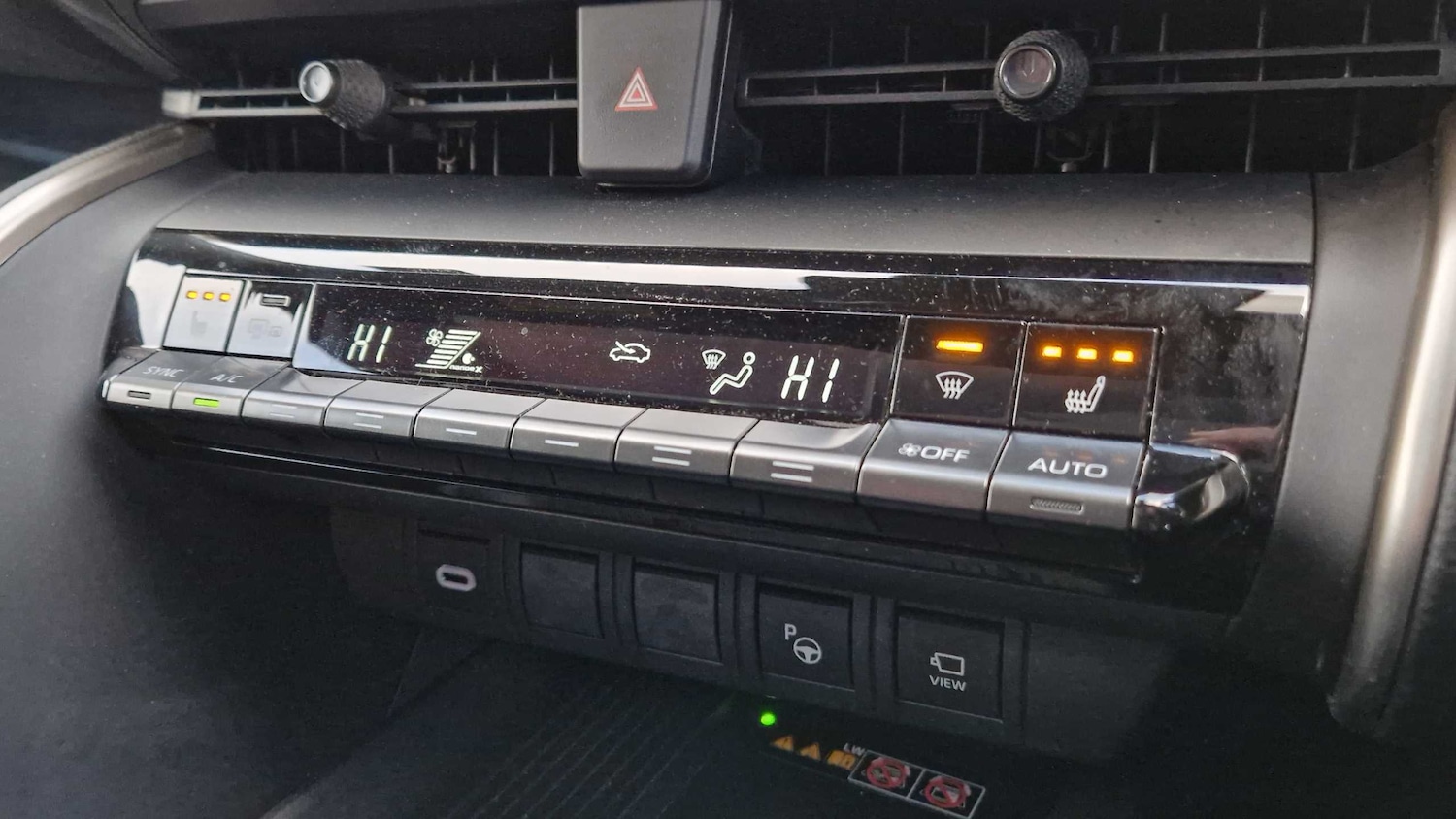 Used Toyota C-HR 2024 for sale - 77103132: Photo 17