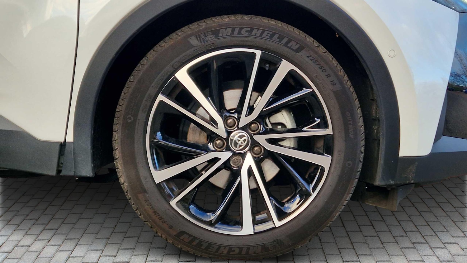 Used Toyota C-HR 2024 for sale - 77103132: Photo 5