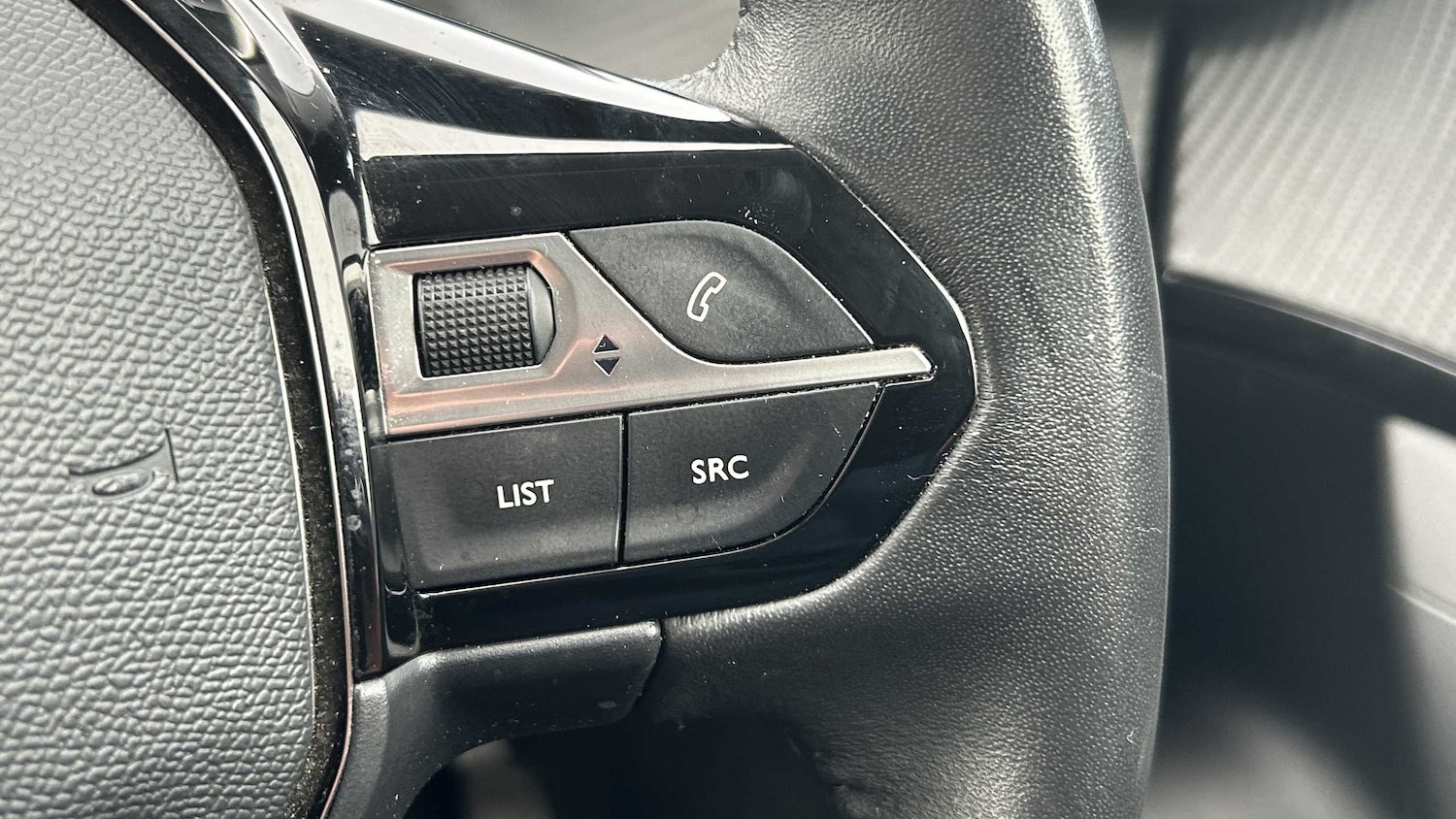 Used Peugeot 2008 2022 for sale - 76316154: Photo 18