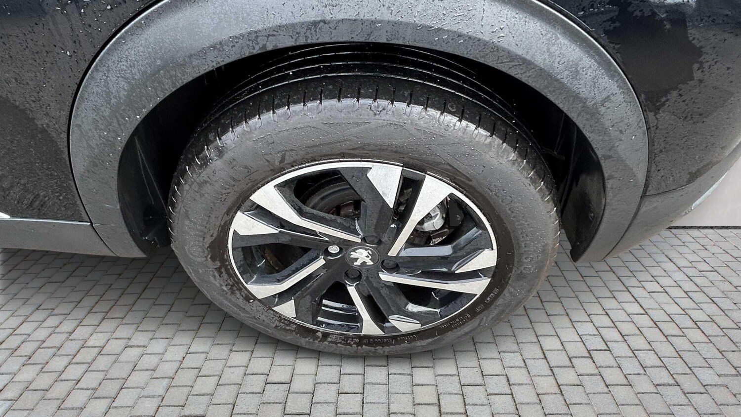 Used Peugeot 2008 2022 for sale - 76316154: Photo 8