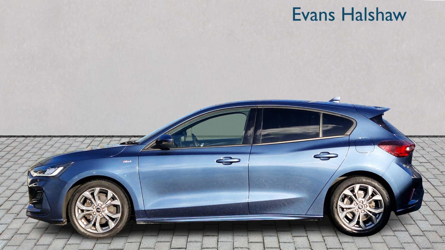 Used Ford Focus 2023 for sale - 76672934: Photo 5