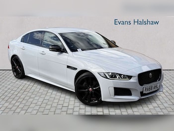 Used Jaguar XE 2018 for sale - 78857187: Photo