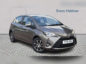 Used Toyota Yaris 2018 for sale - 79624687: Photo
