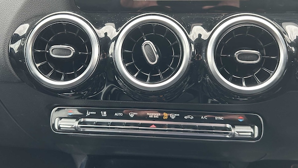 Used Mercedes-Benz GLA 2021 for sale - 76230470: Photo 22