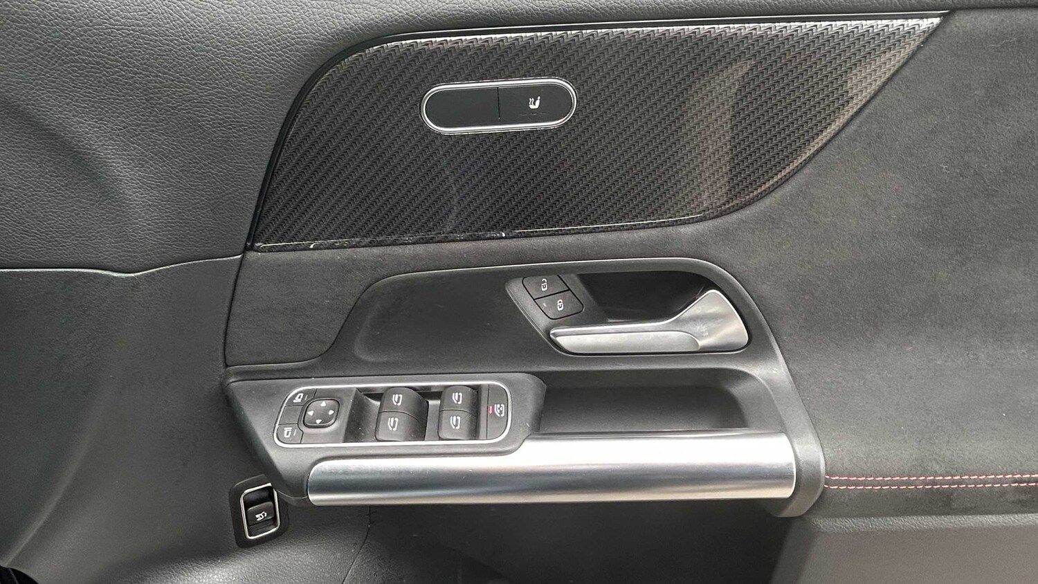 Used Mercedes-Benz GLA 2021 for sale - 76230470: Photo 30