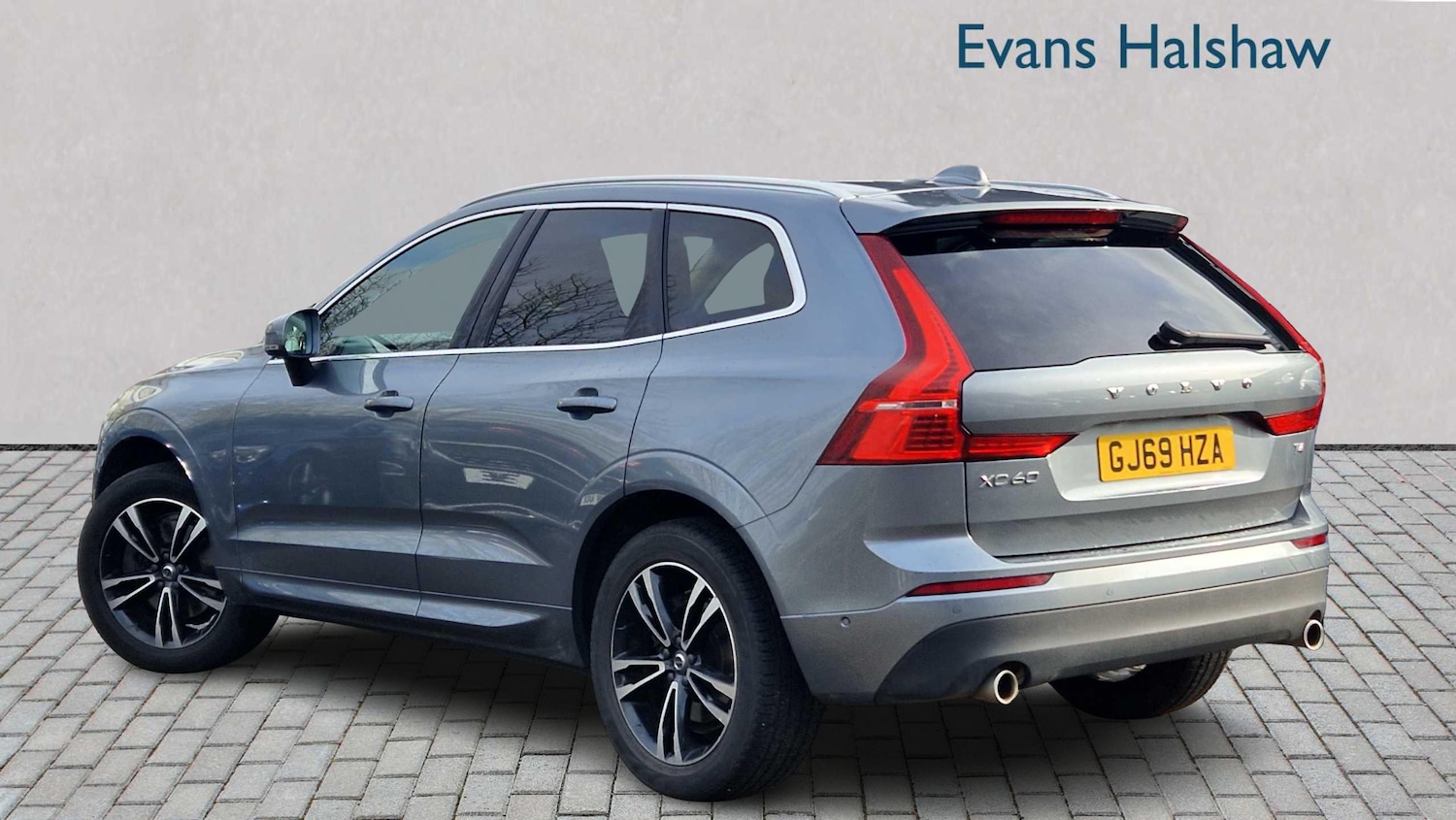 Used Volvo XC60 2019 for sale - 77500243: Photo 2