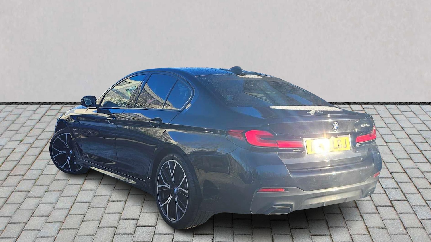 Used BMW 5 Series 2022 for sale - 77112308: Photo 2