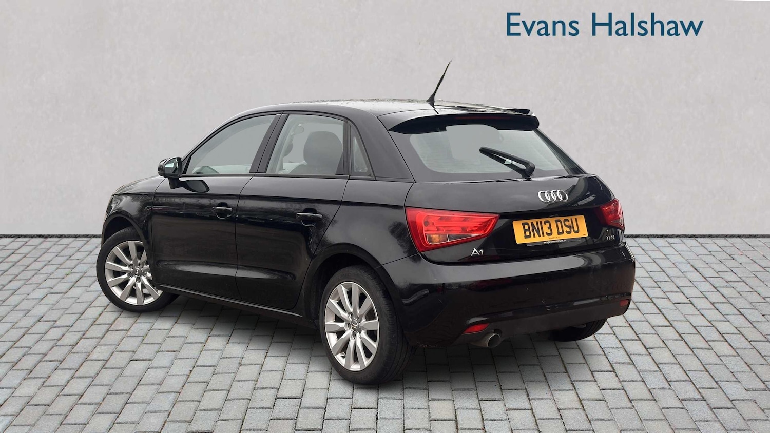 Used Audi A1 2013 for sale - 77044038: Photo 3