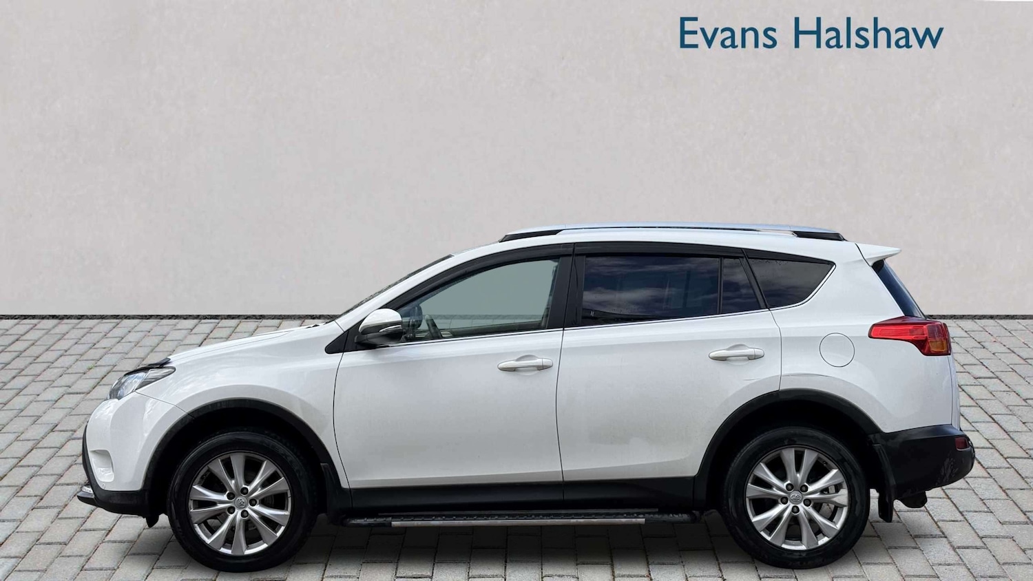 Used Toyota RAV4 2014 for sale - 77842502: Photo 3