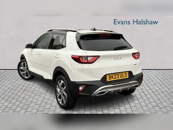 Used Kia Stonic 2023 for sale - 77500339: Photo