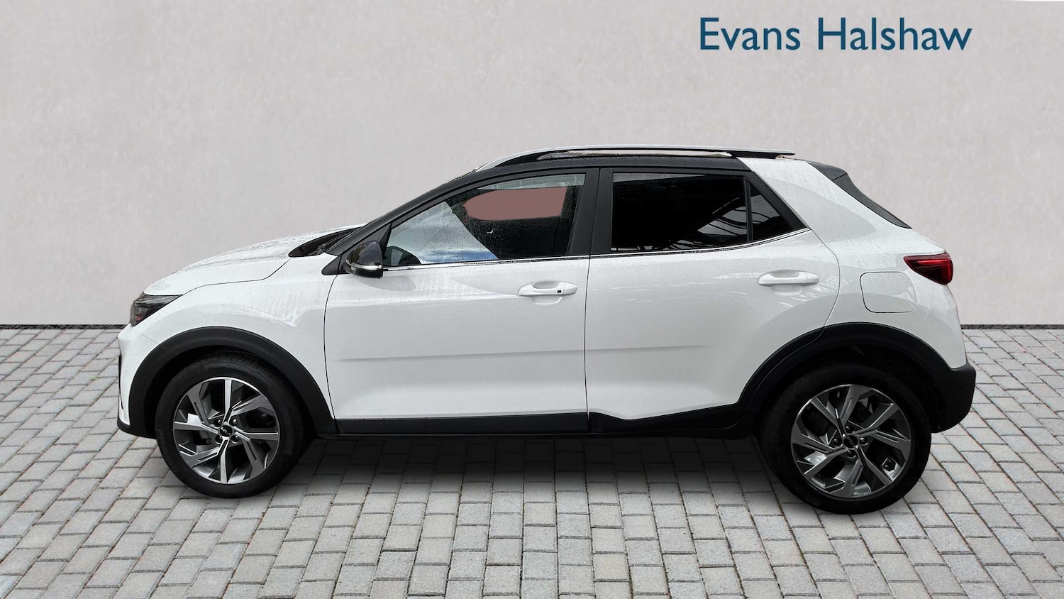 Used Kia Stonic 2023 for sale - 77500339: Photo 3