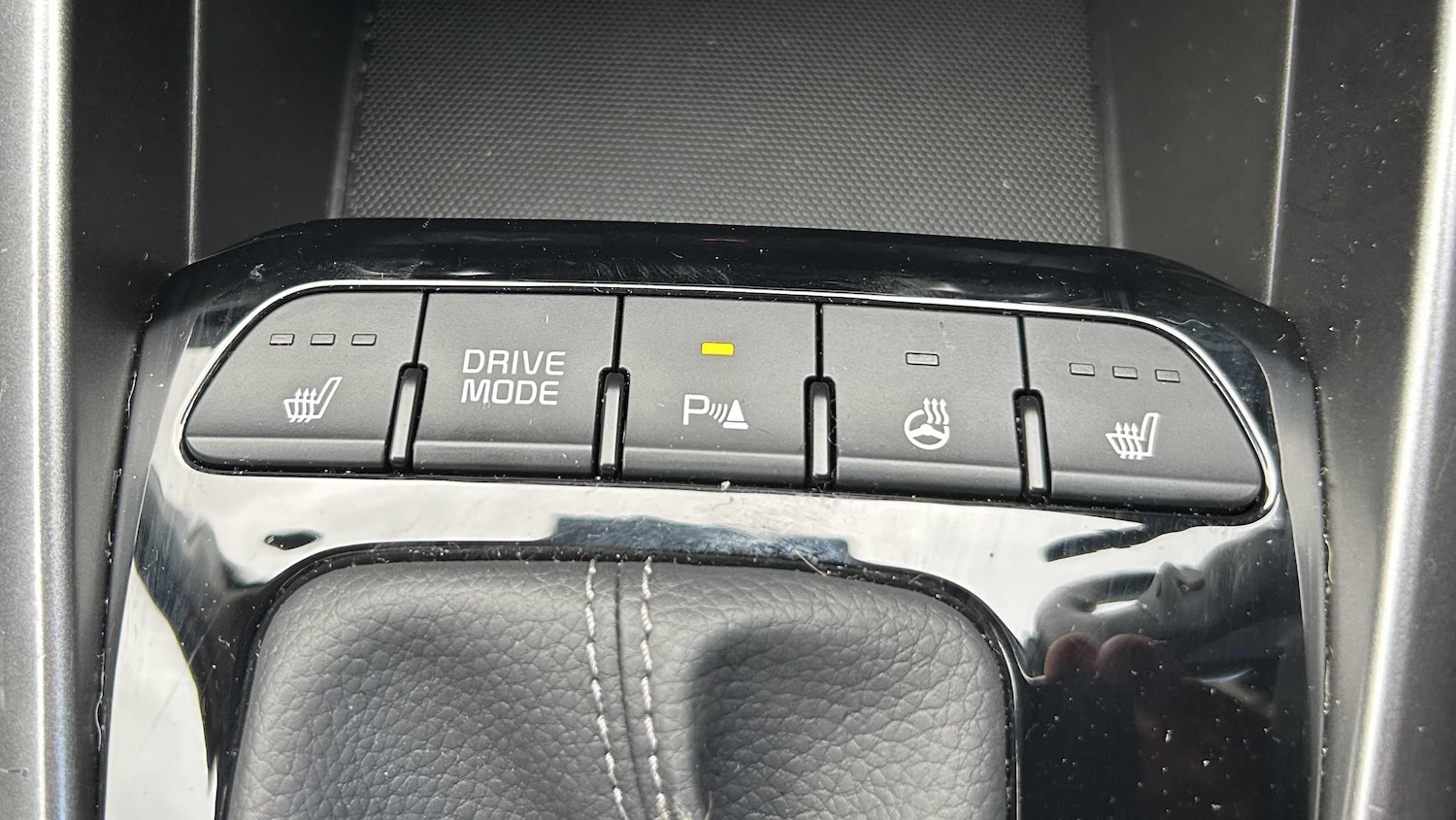 Used Kia Stonic 2023 for sale - 76272175: Photo 18
