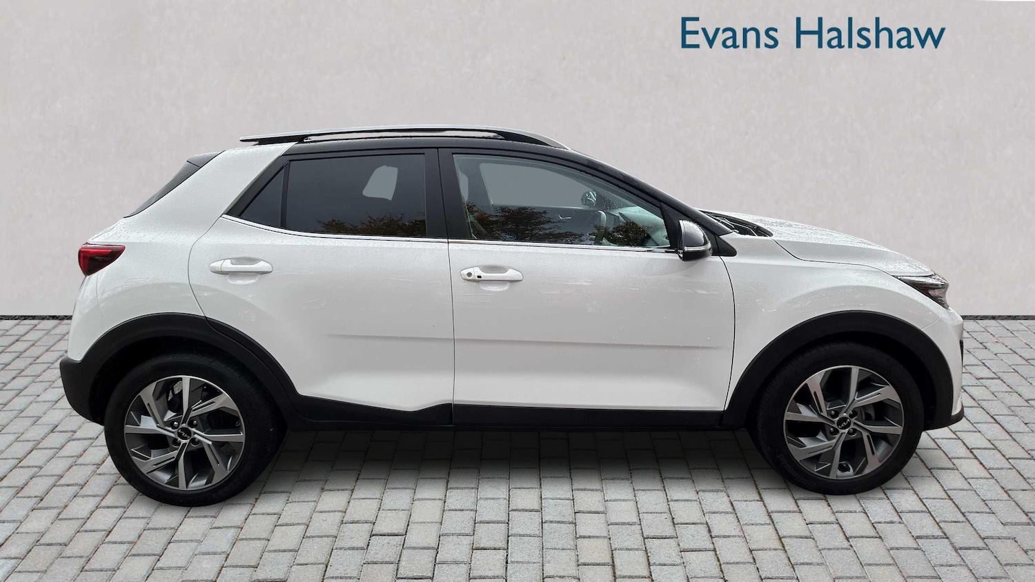 Used Kia Stonic 2023 for sale - 76272175: Photo 7