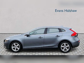 Used Volvo V40 2014 for sale - 78024010: Photo