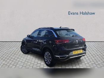 Used Volkswagen T-Roc 2021 for sale - 77726920: Photo