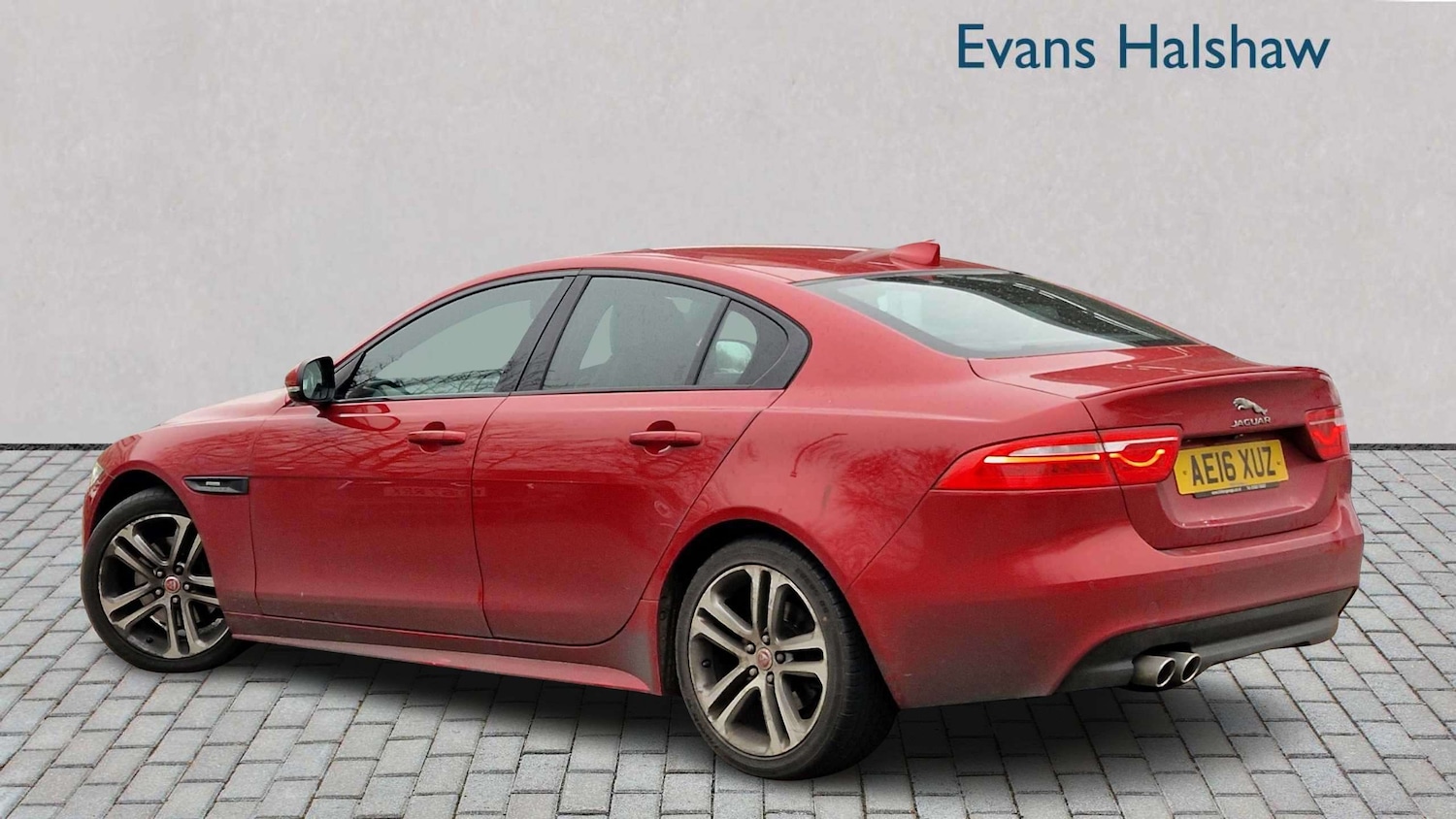 Used Jaguar XE 2016 for sale - 77787021: Photo 3