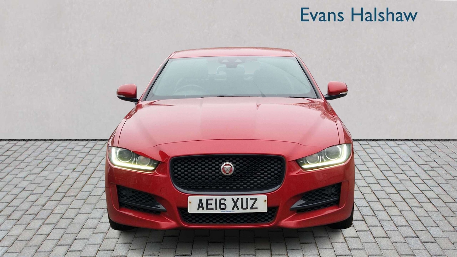 Used Jaguar XE 2016 for sale - 77787021: Photo 4