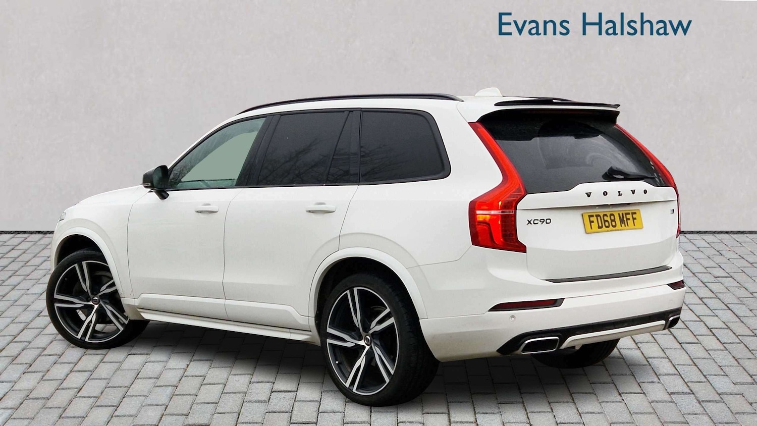 Used Volvo XC90 2018 for sale - 78137672: Photo 3