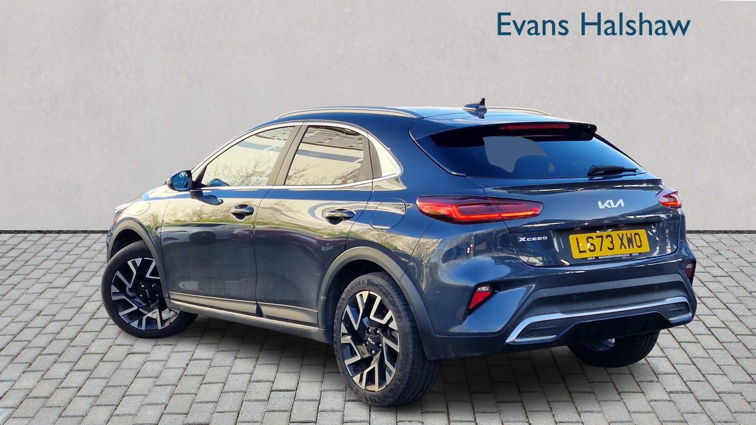 Used Kia XCeed 2023 for sale - 77401708: Photo 3