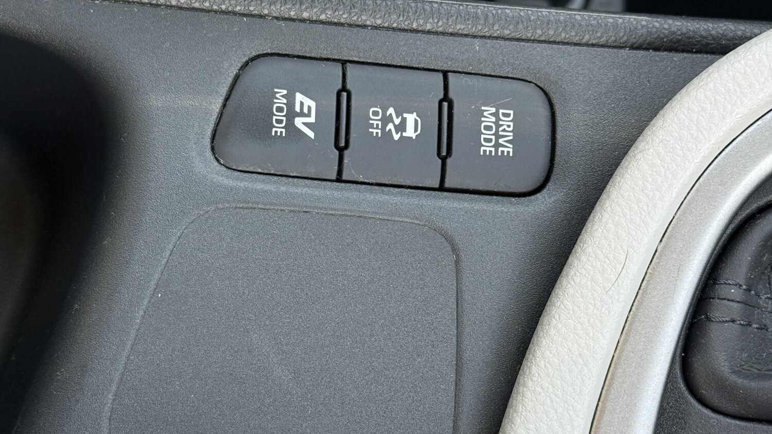 Used Toyota Yaris 2023 for sale - 77414724: Photo 15